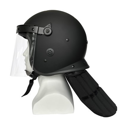 Yuz qalqoni bilan ilg'or qo'zg'olonni nazorat qilish dubulg'asi